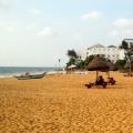 श्रीलंका: लहरों के बिना समुद्र तट